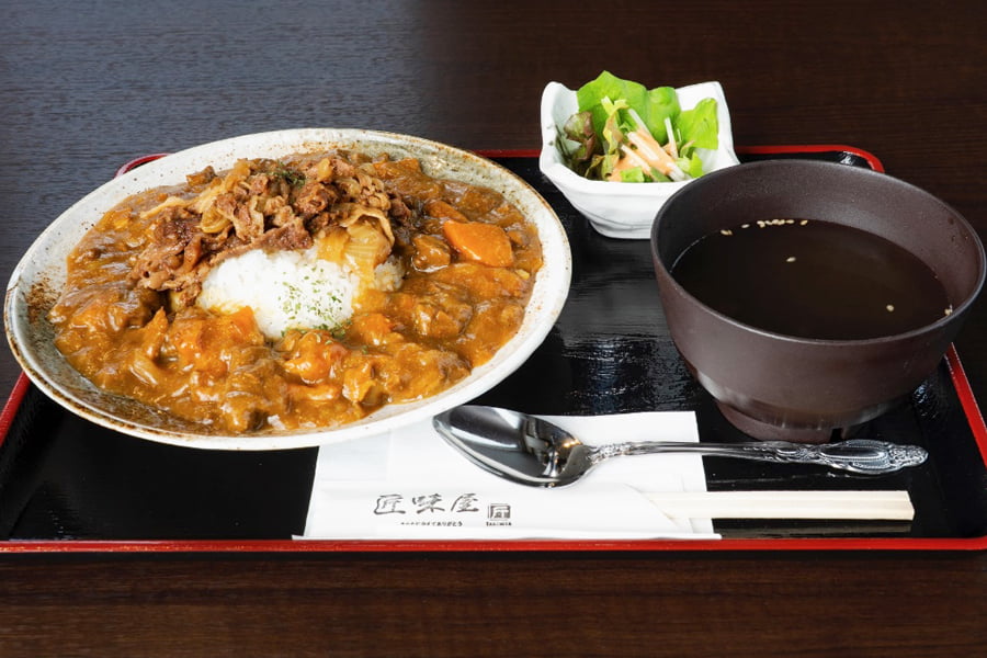 特選牛乗せカレー